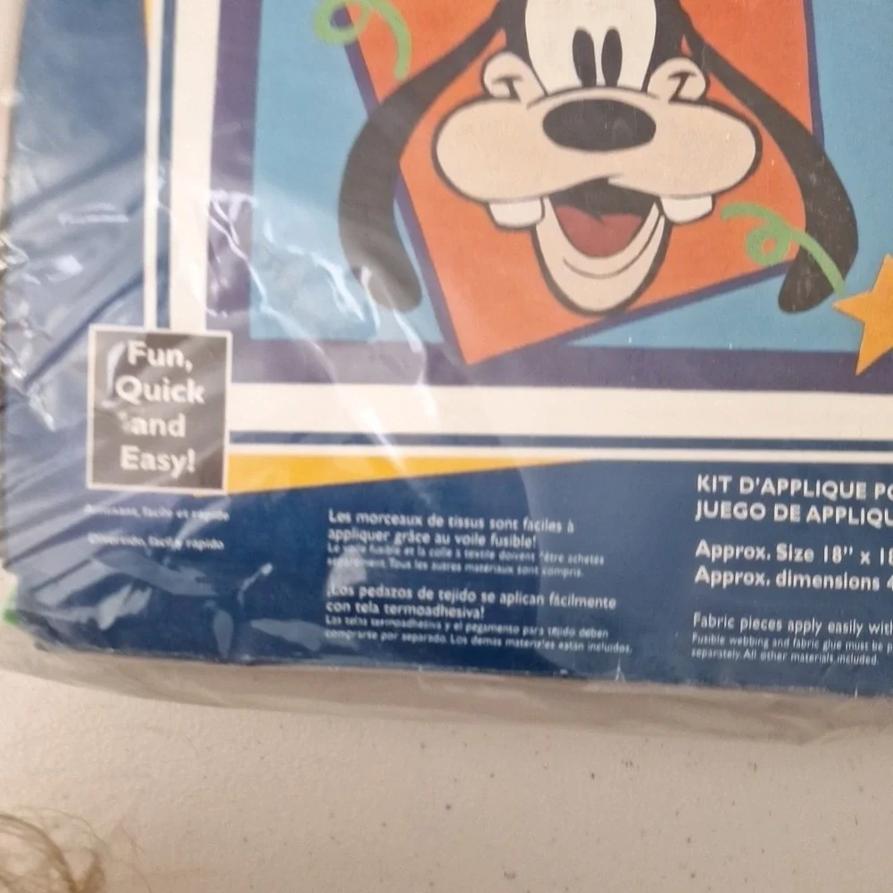Vtg Disney Authentic Mickey Unlimited Goofy Fabric Applique Kit No DF3004 USA
